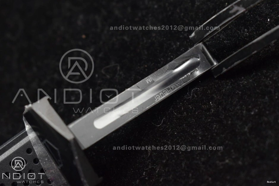 CAR201J Edition Carrera Special Calibre Heuer 01 CLEP TAG Heuer 1206